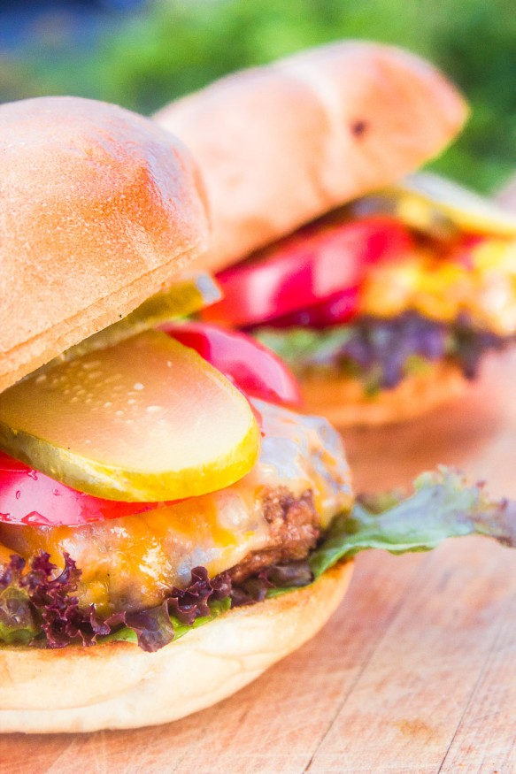 Juicy And Flavorful Grilled Burgers