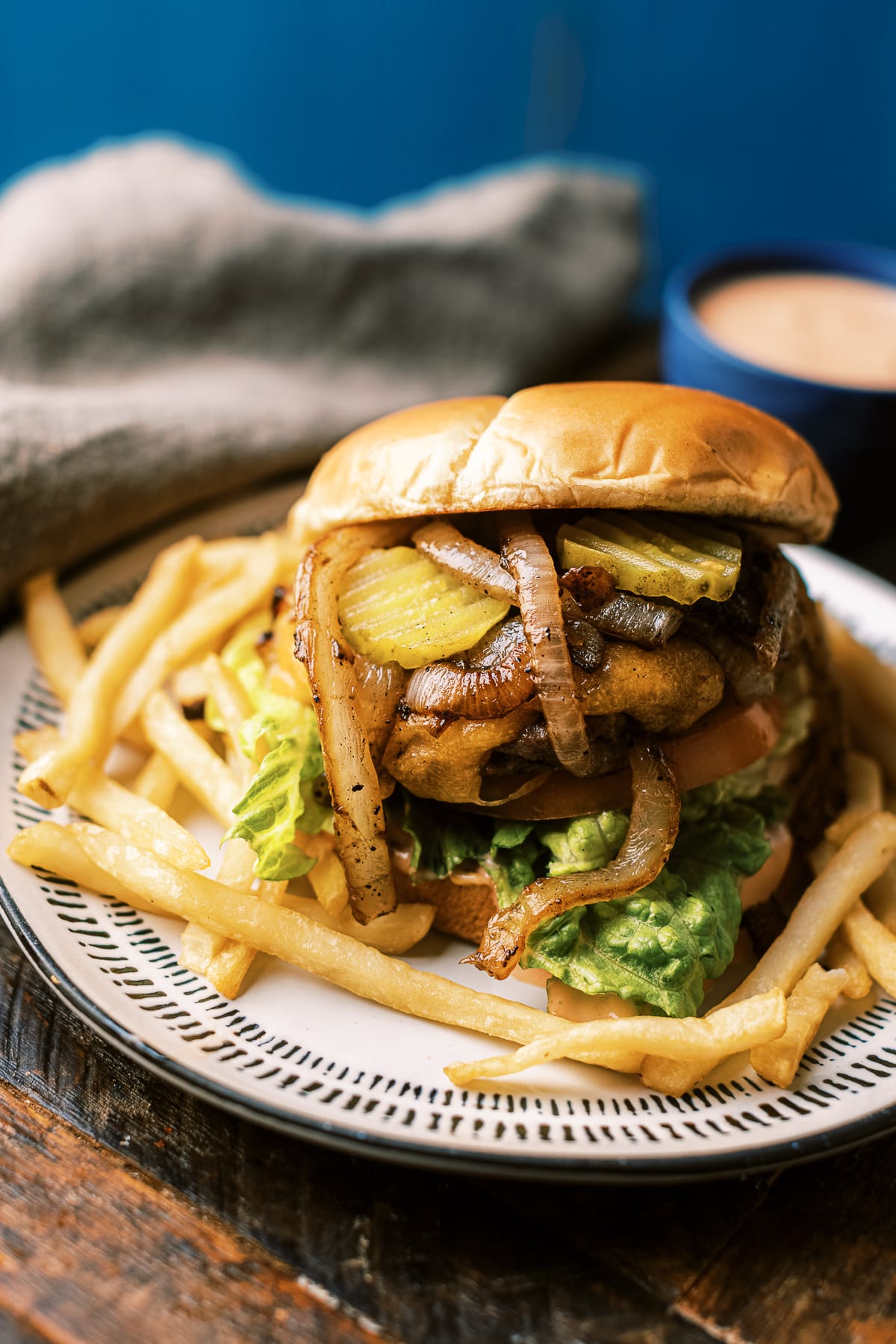 best-backyard-grilled-burger-dad-with-a-pan